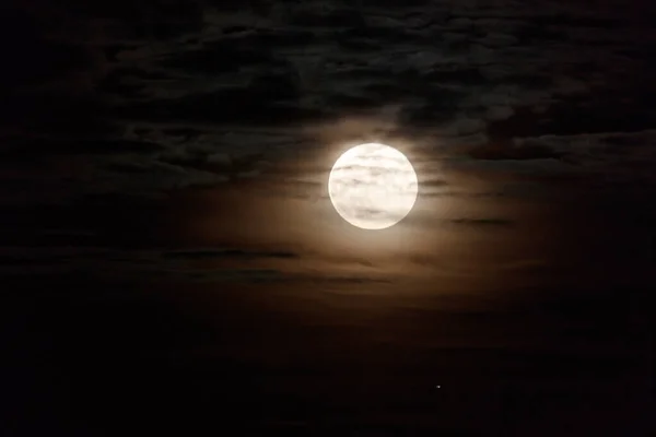 Super księżyc — Zdjęcie stockowe