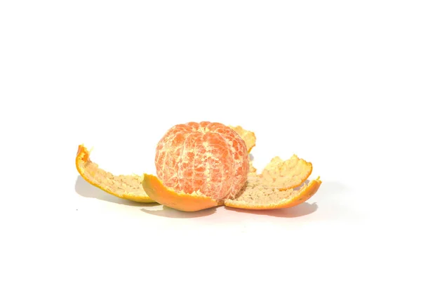Pomeranč Peelingem Izolované Bílém Pozadí — Stock fotografie