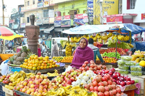 Gaya Bihar India Grudnia 2019 Owoce Sprzedaż Targu Ulicznym Gaja — Zdjęcie stockowe