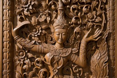 Tayland usulü ahşap oyma
