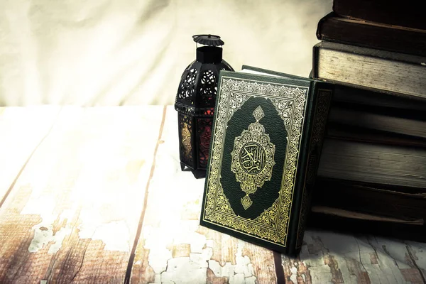 Koran Heilig Boek Van Moslims Publiek Item Van Alle Moslims — Stockfoto