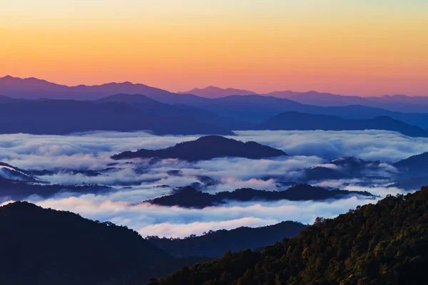 Paesaggio Montagna Con Nebbia Nella Provincia Nan Thailandia — Foto Stock