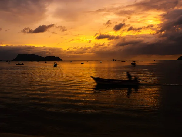 Paisaje del mar en el crepúsculo, Tailandia — Foto de Stock