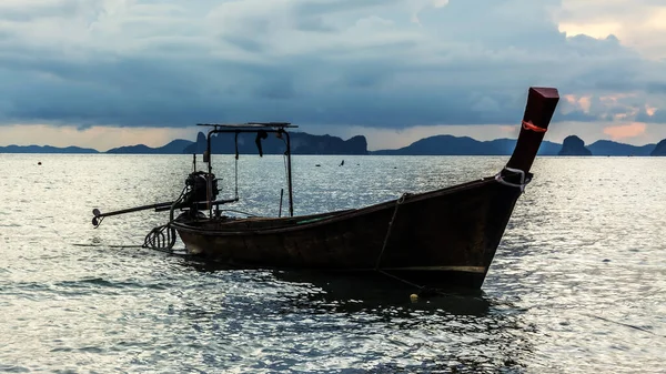 Vissersboot Zee Krabi Thailand — Stockfoto
