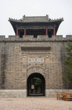 Tuğla duvarlı tarihi Asya İmparatoru Tapınağı