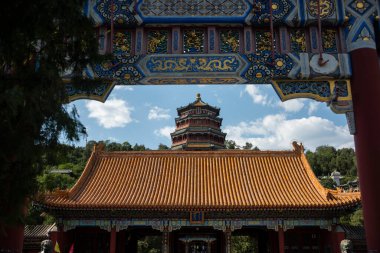 Eski tapınakları olan Asya turistik bir yer.