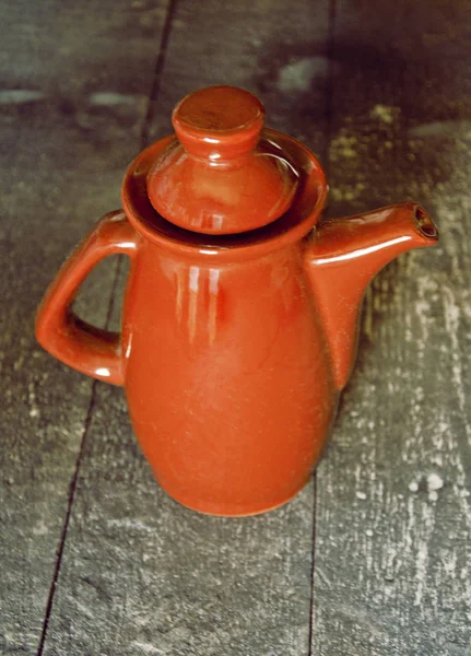 老棕色水罐或棕色花瓶 — 图库照片