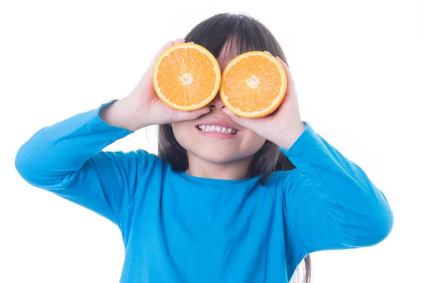 Niña Jugando Con Frutas Frescas Mandarina — Foto de Stock