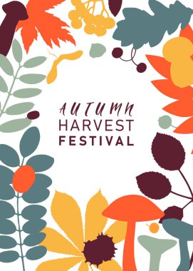 Elle çizilmiş sonbahar tasarımı. Sonbahar botanik çerçevesi düz. Orman yaprakları, mantarlar, fındıklar ve böğürtlen siluetleri ile sonbahar düz illüstrasyon. Moda vektör kartı veya davet.