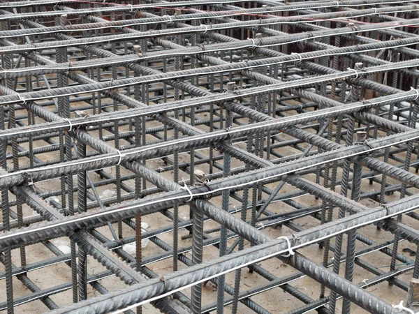 Kule Vinç zemine takviye Elektrikli Isıtma kabloları ile çelik kılavuz