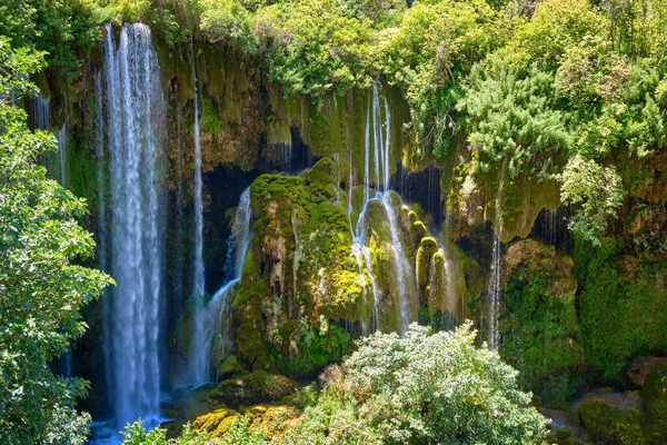 Arroyos Cascada Bosque Montañoso Cascada Yerkopru Turquía — Foto de Stock