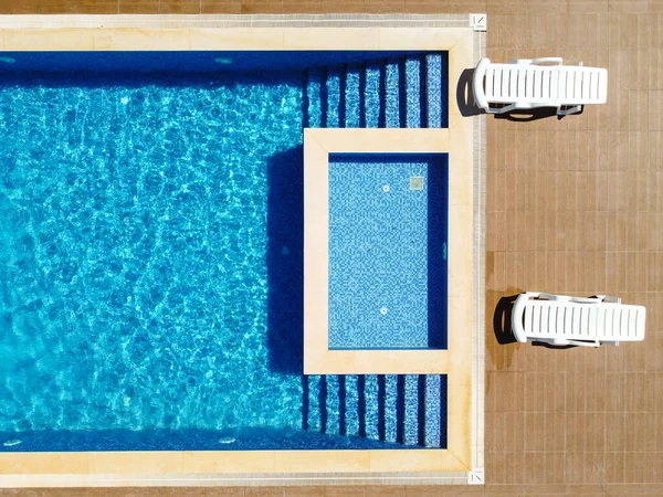 Sunbeds Swimming Pool Top View — Stock Photo, Image