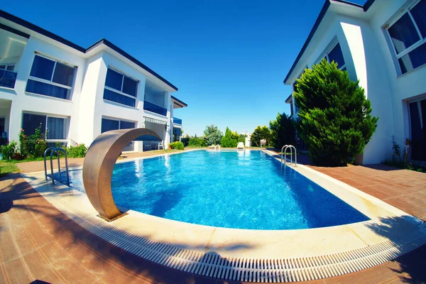 Piscina Casa Campo Lente Olho Peixe Ângulo Extra Largo — Fotografia de Stock