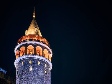 Geceleri fotokopi alanı olan Galata Kulesi