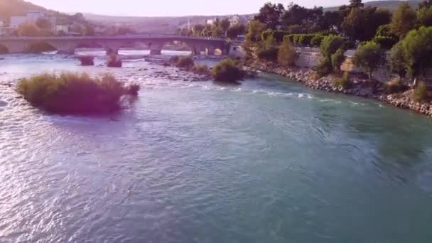 Wide Mountain River Rapid Shallow Old Roman Bridge Sunset — Stok Video