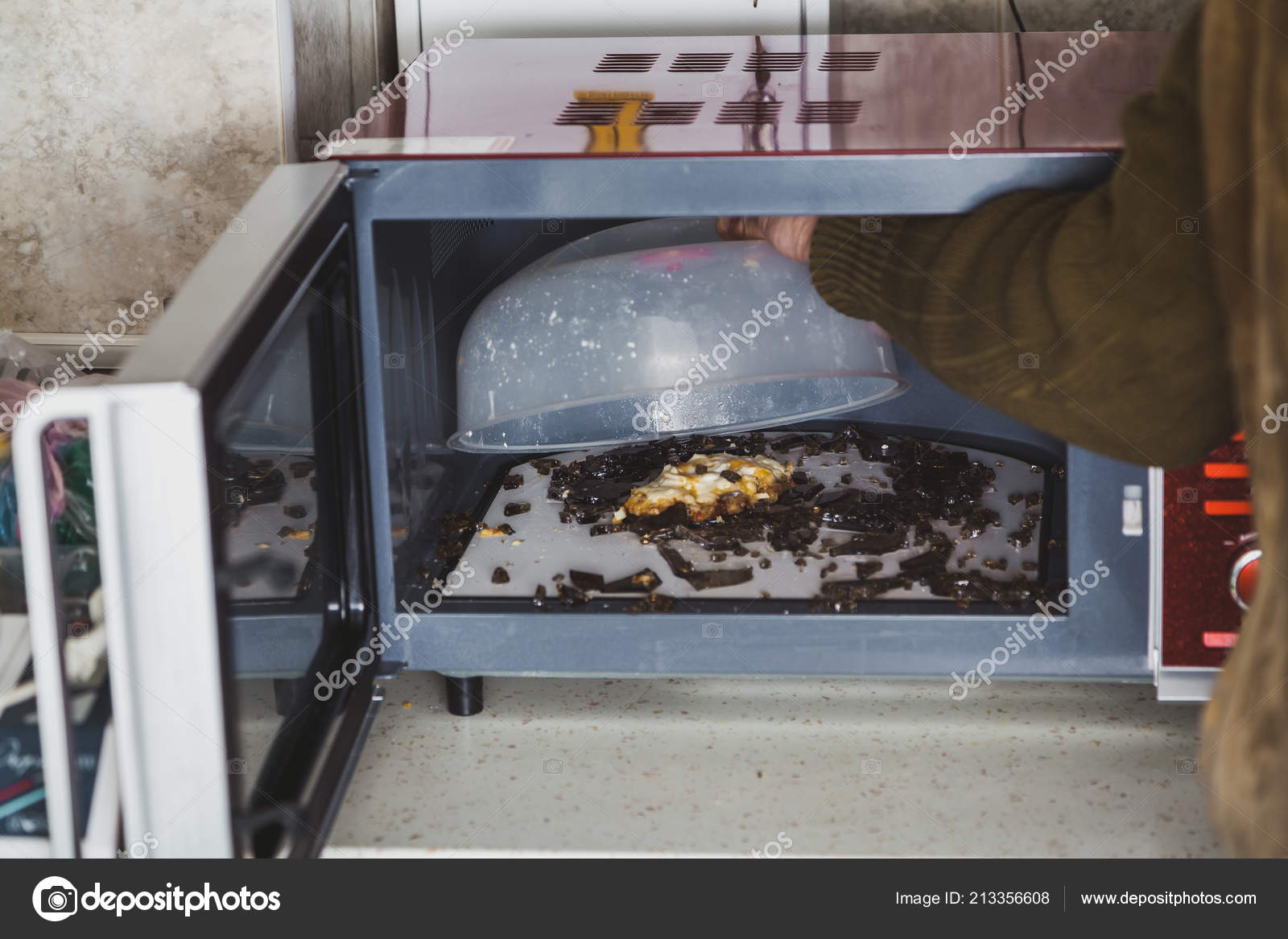 Plate Broke Microwave Oven Heating Glassware Shattered Small Pieces