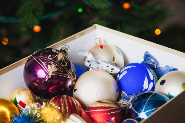 Vit Ruta Med Jul Leksaker Sett Jultomten Och Ballonger Olika — Stockfoto