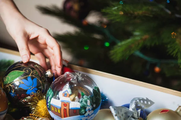 Vit Ruta Med Jul Leksaker Sett Jultomten Och Ballonger Olika — Stockfoto