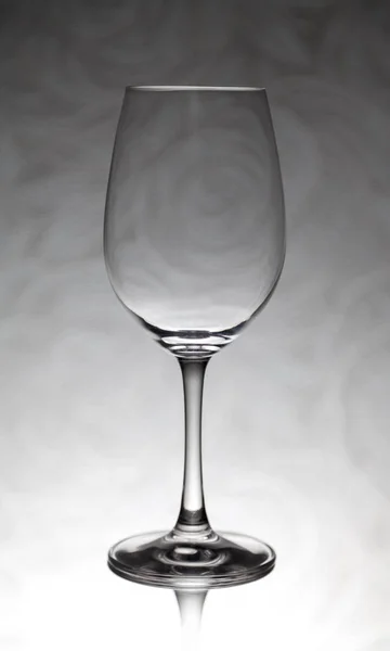 Empty Transparent Glass Wine Glass Stands Glass Closeup Background Silhouette — Stock Photo, Image