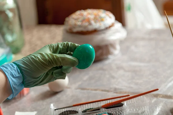 Coloring Easter Eggs Hands Rubber Gloves Color Chicken Eggs Attribute — Stock Photo, Image