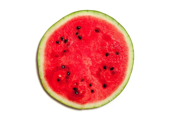 Fatia redonda de melancia vermelha no fundo branco — Fotografia de Stock