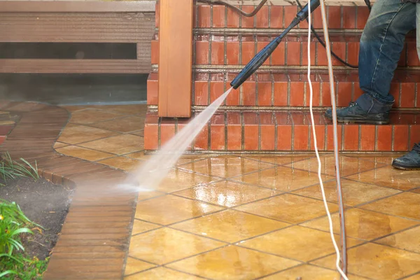 Washing  steps of  veranda with  special tool — Stock Photo, Image