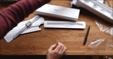 POV unboxing ve ilk çalışma Apple Watch serisi 3