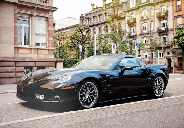 Chevrolet Zr1 Corvette, припарковані на вулиці — стокове фото