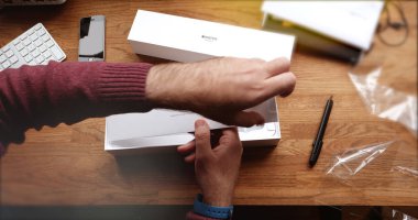POV unboxing ve ilk çalışma Apple Watch serisi 3