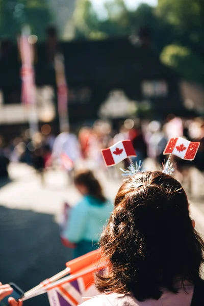 Bandeiras de chapéu do Canadá no casamento real — Fotografia de Stock