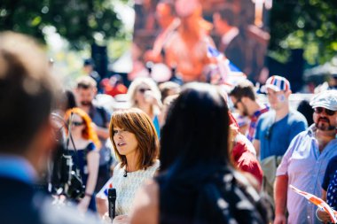 Windsor Kay Burley Sky News Royal Düğün atmosferde