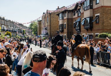 Royal Düğün atmosferde Windsor polis ata 