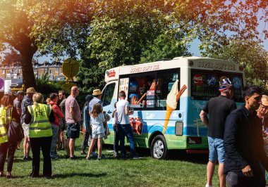 Windsor dondurma kamyonu van Royal Düğün atmosferde 