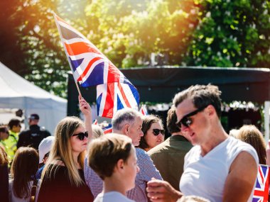 Royal Düğün atmosfer Kraliyet bayrağı sallayarak Windsor 