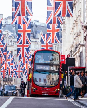 Regent Street Union Jack bayrakları