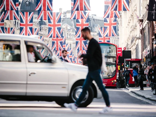 Union Jack Flags на Риджент-стрит — стоковое фото