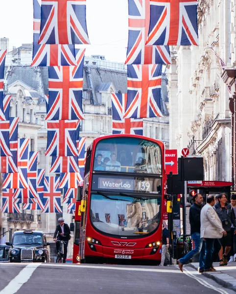 Union Jack-flaggor på Regent Street — Stockfoto