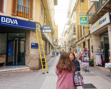 İspanyol Bbva cephe temizlik işçisi