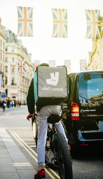 Deliveroo v Londýně — Stock fotografie