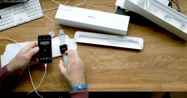 POV unboxing ve ilk çalışma Apple Watch serisi 3