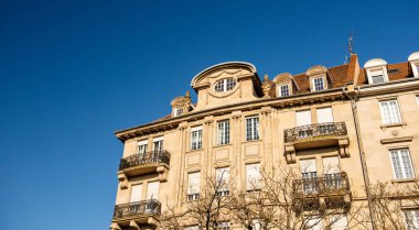 Emlak archtiecture cephe bina Fransız 