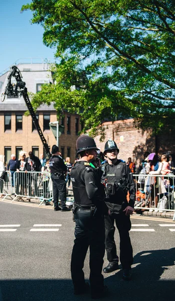 Windsor Reino Unido Mayo 2018 Policías Vigilando Área Para Celebración — Foto de Stock