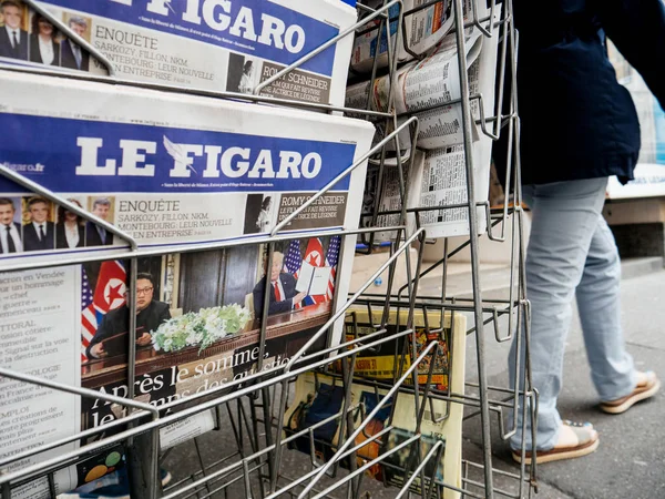 Le Figaro Acerca de la reunión de Trump y Kim — Foto de Stock