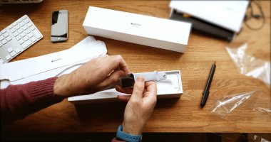 POV unboxing ve ilk çalışma Apple Watch serisi 3