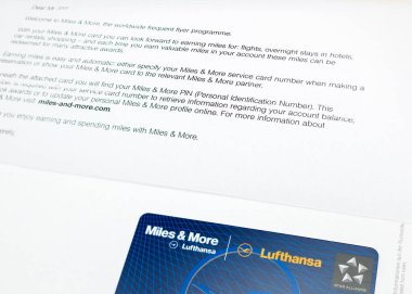 Mil ve daha fazla kart noktası Lufthansa kartından