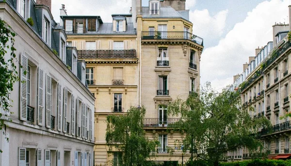 París bienes raíces de lujo vista a la calle — Foto de Stock