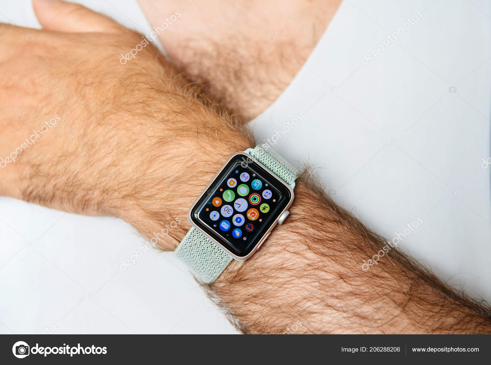 Apple watch top 3 on hand