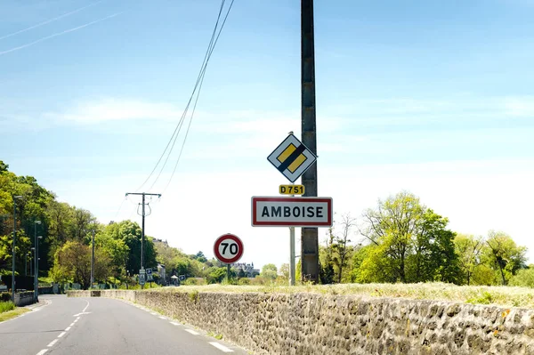 Punto Vista Del Conductor Entrada Amboise Letrero Calle Francés Con — Foto de Stock