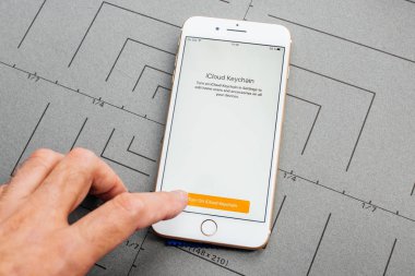 Apple iphone app Plus uygulama yazılım