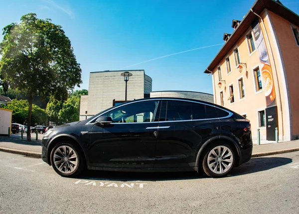 Чембери Франция Circa 2018 Вид Сбоку Роскошный Электромобиль Tesla Model — стоковое фото